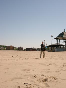 Revere Beach (080504) 17