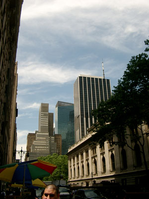 NY 5th Avenue (040604) 2