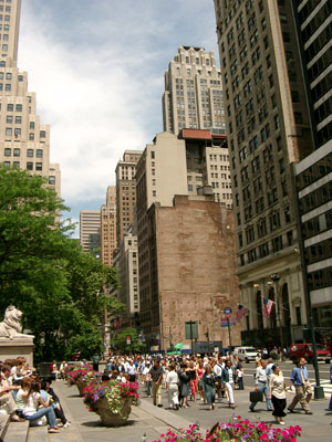 NY 5th Avenue (040604) 3