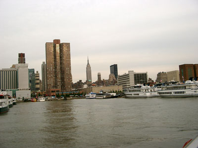 NY Around Manhattan (040604) 03