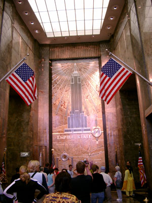 NY Empire State Bldg (040604) 03