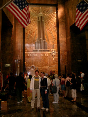 NY Empire State Bldg (040604) 04