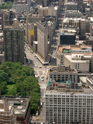 NY Empire State Bldg (040604) 09