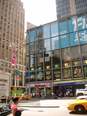 NY Time Square (040604) 05