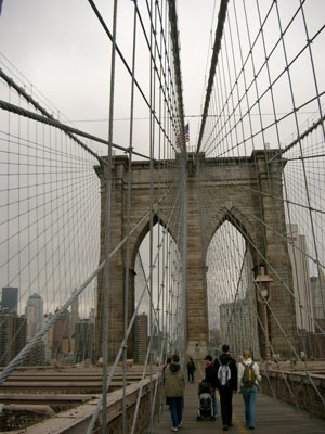 NY Brooklyn Bridge (060604) 23