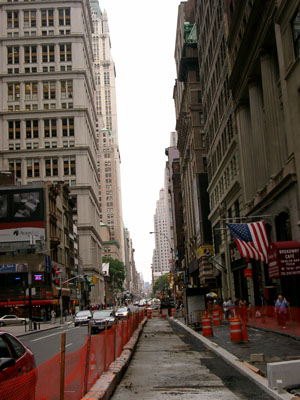 NY Wall St + Finacial District (060604) 03