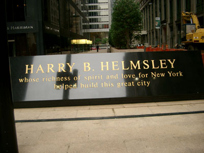 NY Wall St + Finacial District (060604) 09